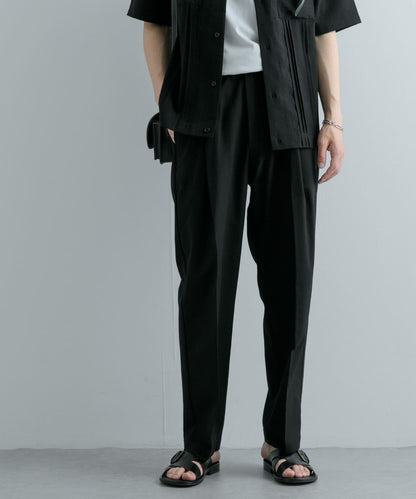 套裝可搭配 『UR TECH DRYLUXE』仿亞麻錐形褲