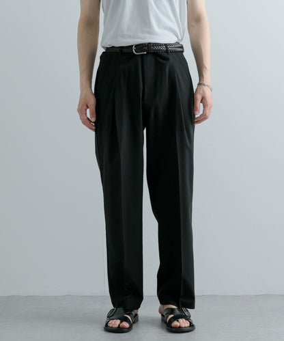 套裝可搭配 『UR TECH DRYLUXE』仿亞麻錐形褲