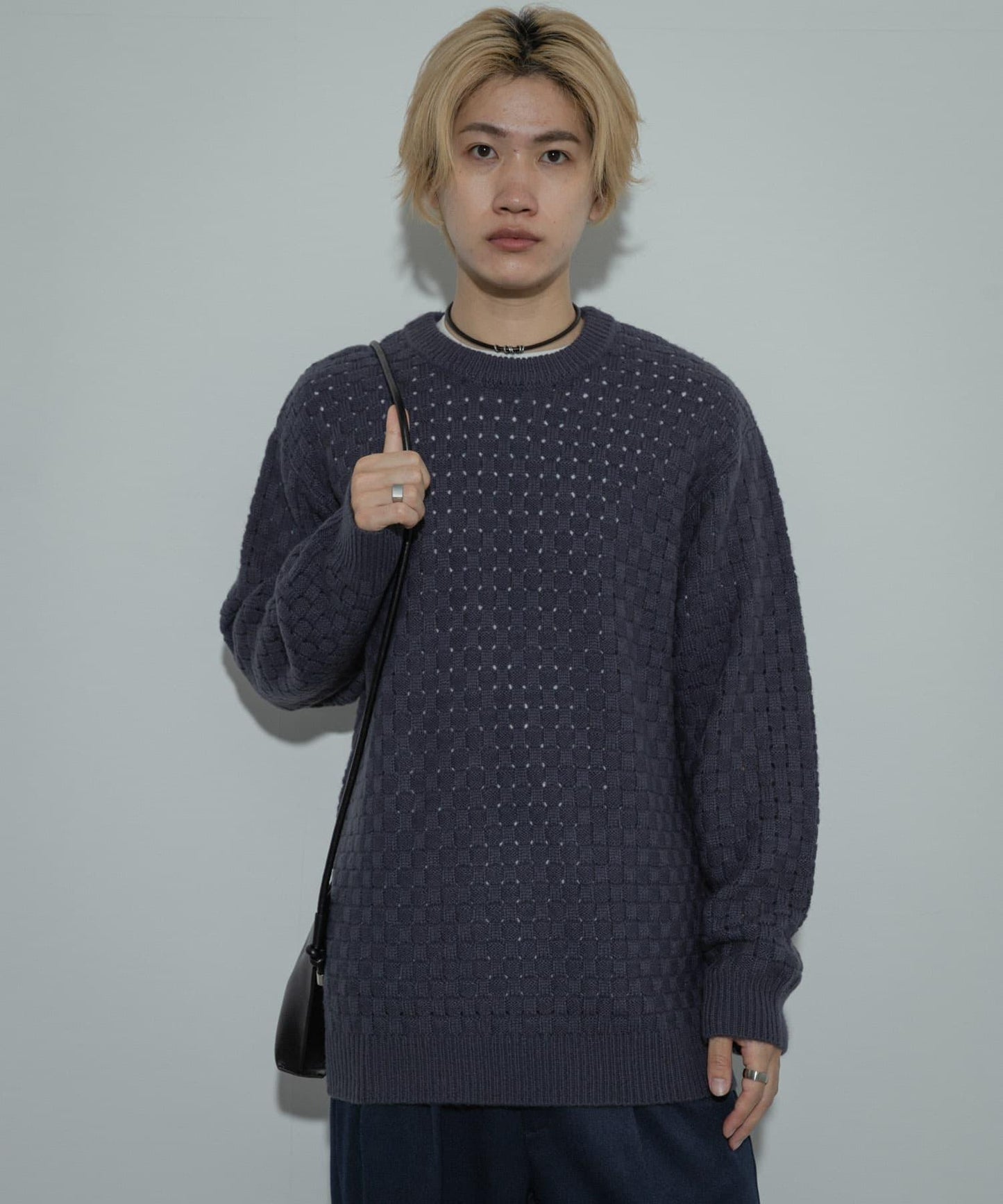 交叉編織透視圓領針織衫