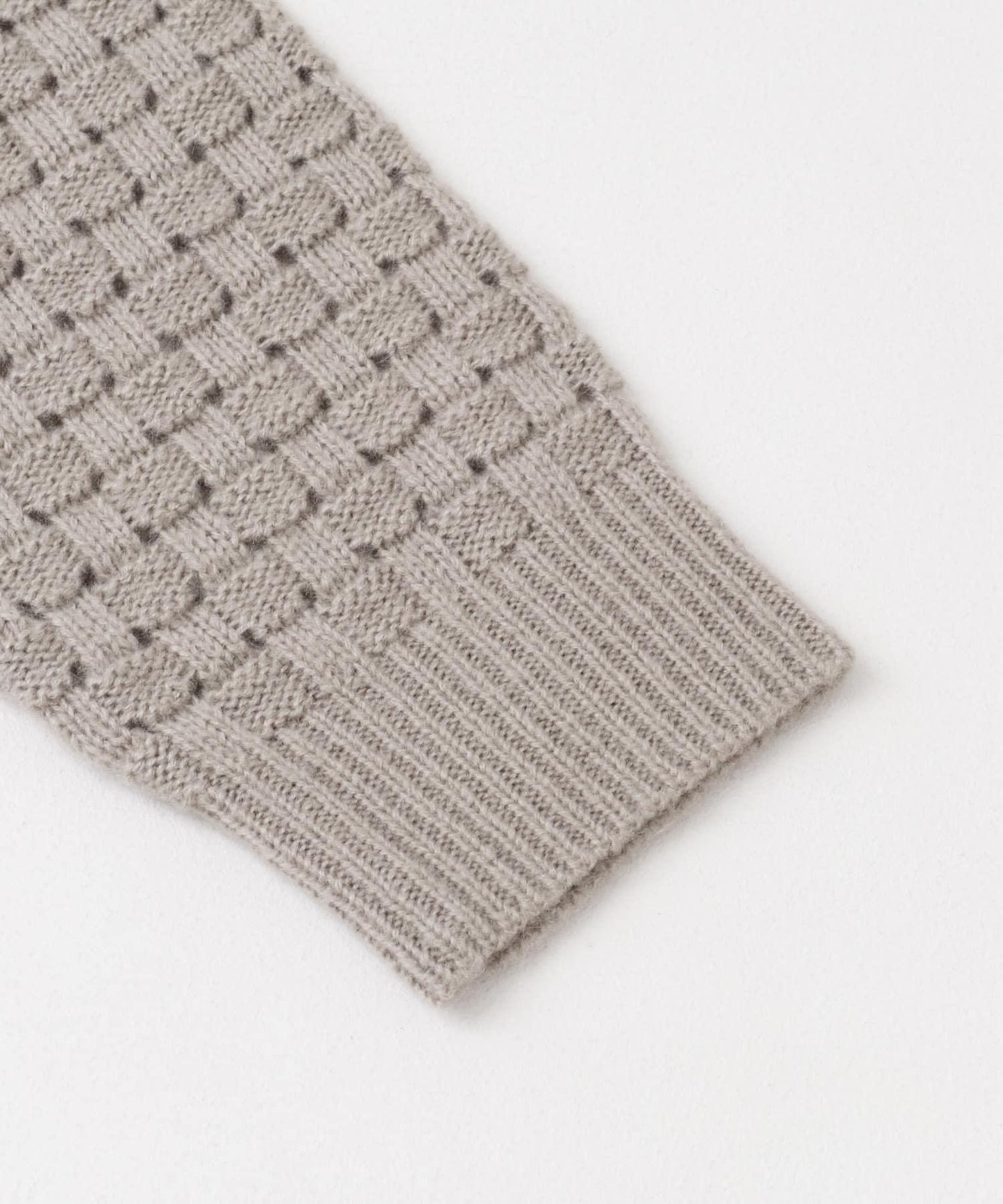 交叉編織透視圓領針織衫