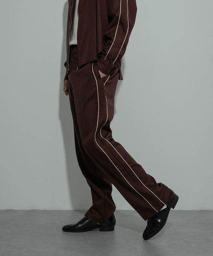 側邊條紋西裝褲