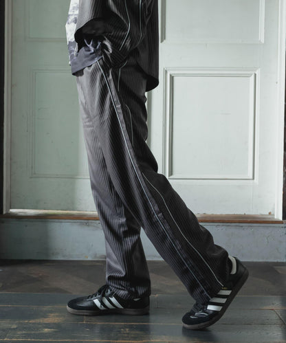 側邊條紋西裝褲