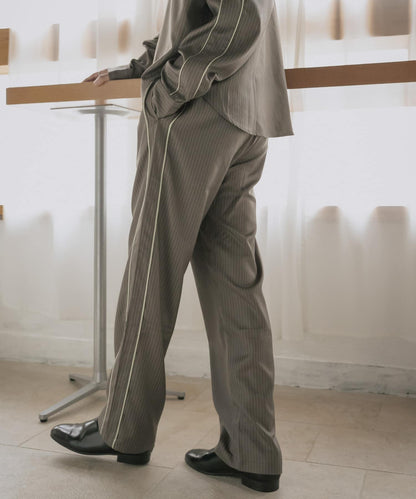 側邊條紋西裝褲