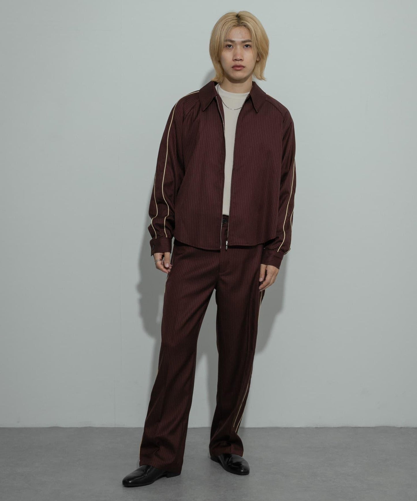 側邊線條拉鍊襯衫