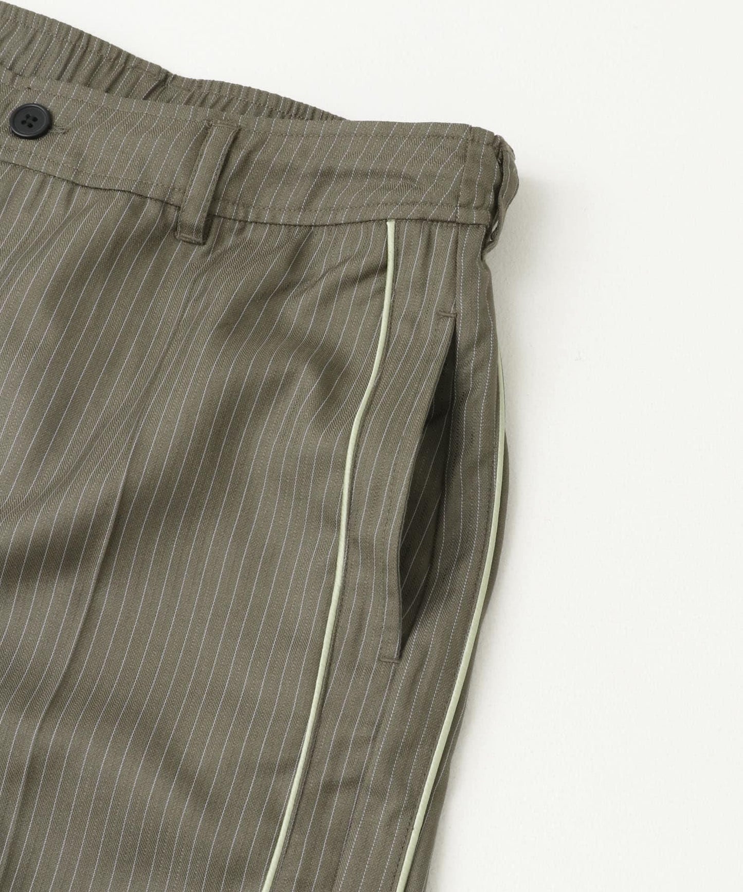 側邊條紋西裝褲