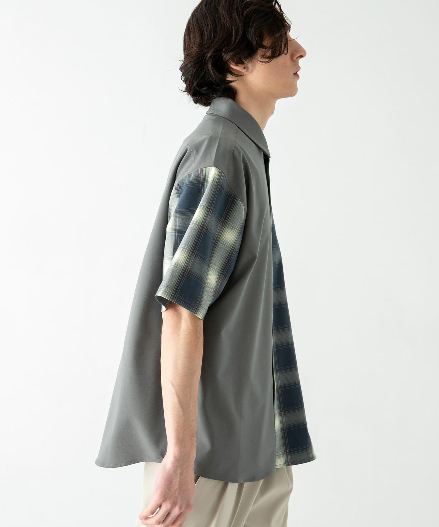 格紋寬鬆襯衫（五分袖）