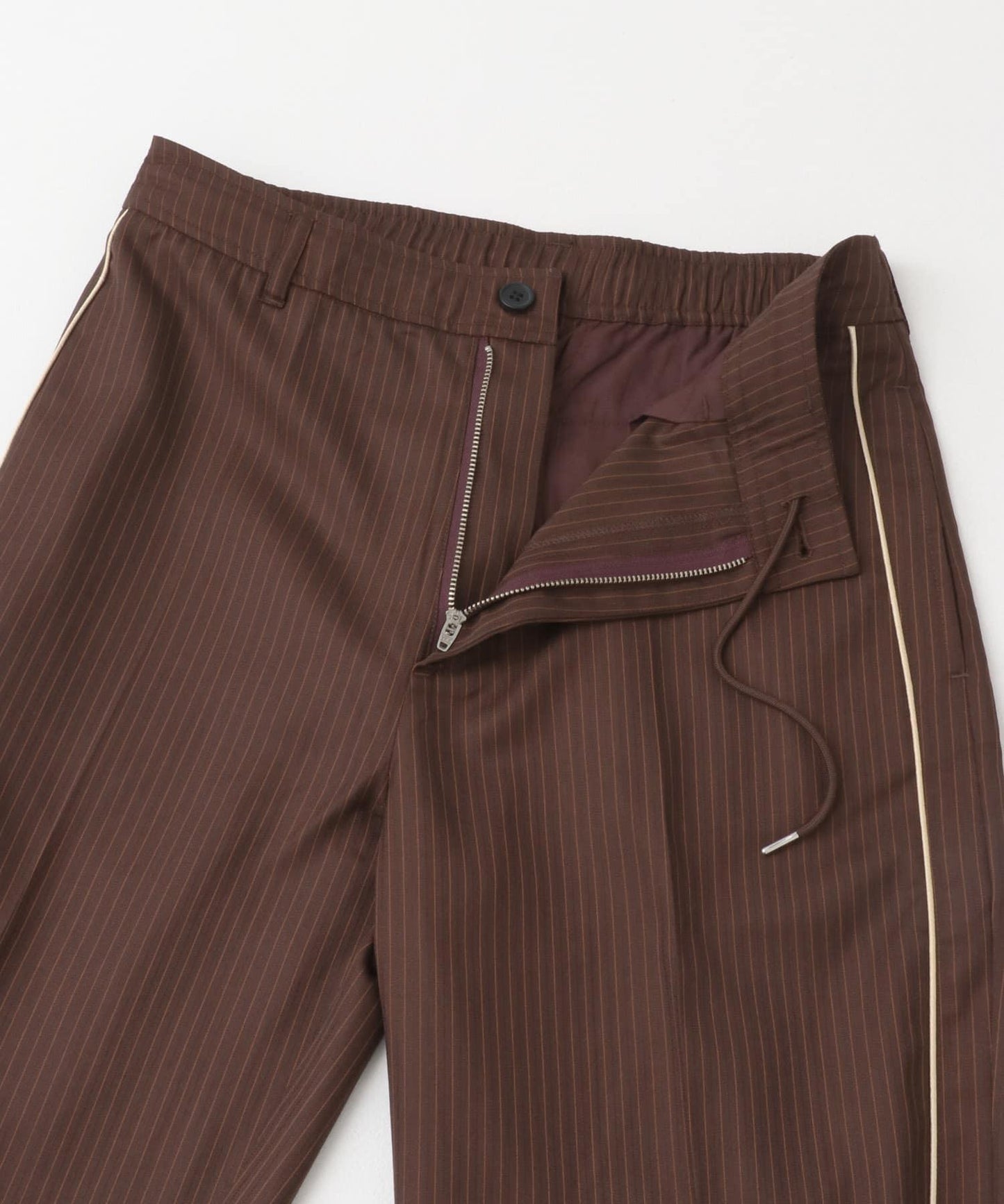 側邊條紋西裝褲