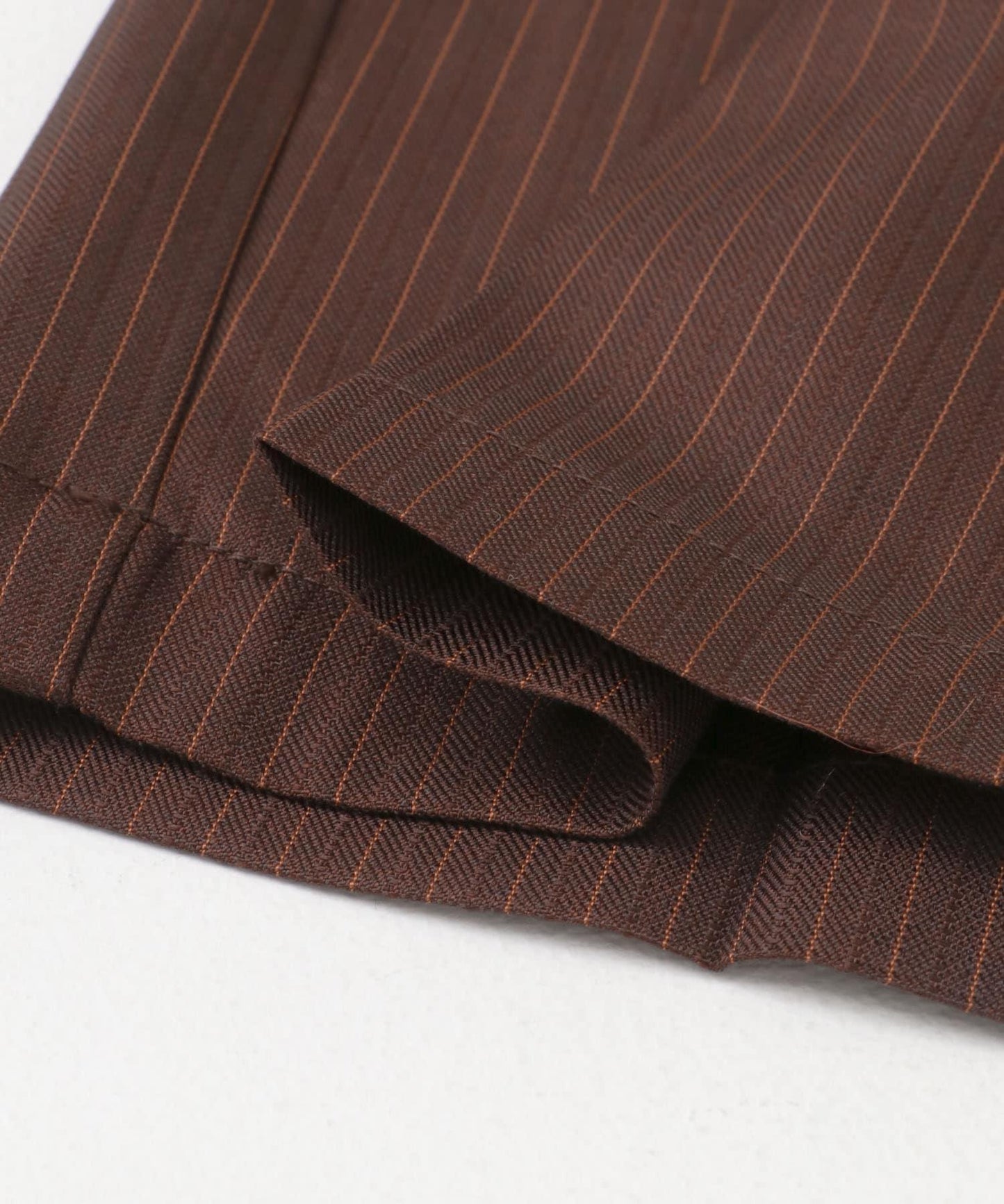 側邊條紋西裝褲