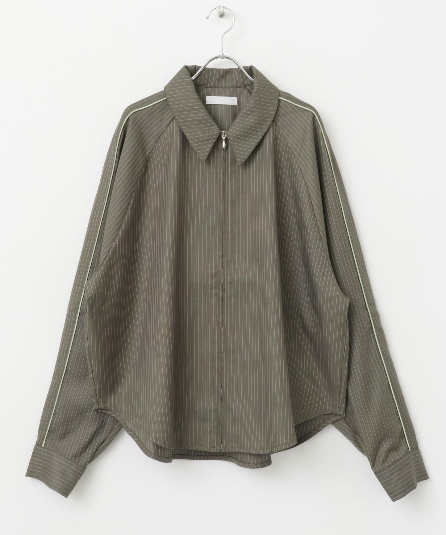 側邊線條拉鍊襯衫