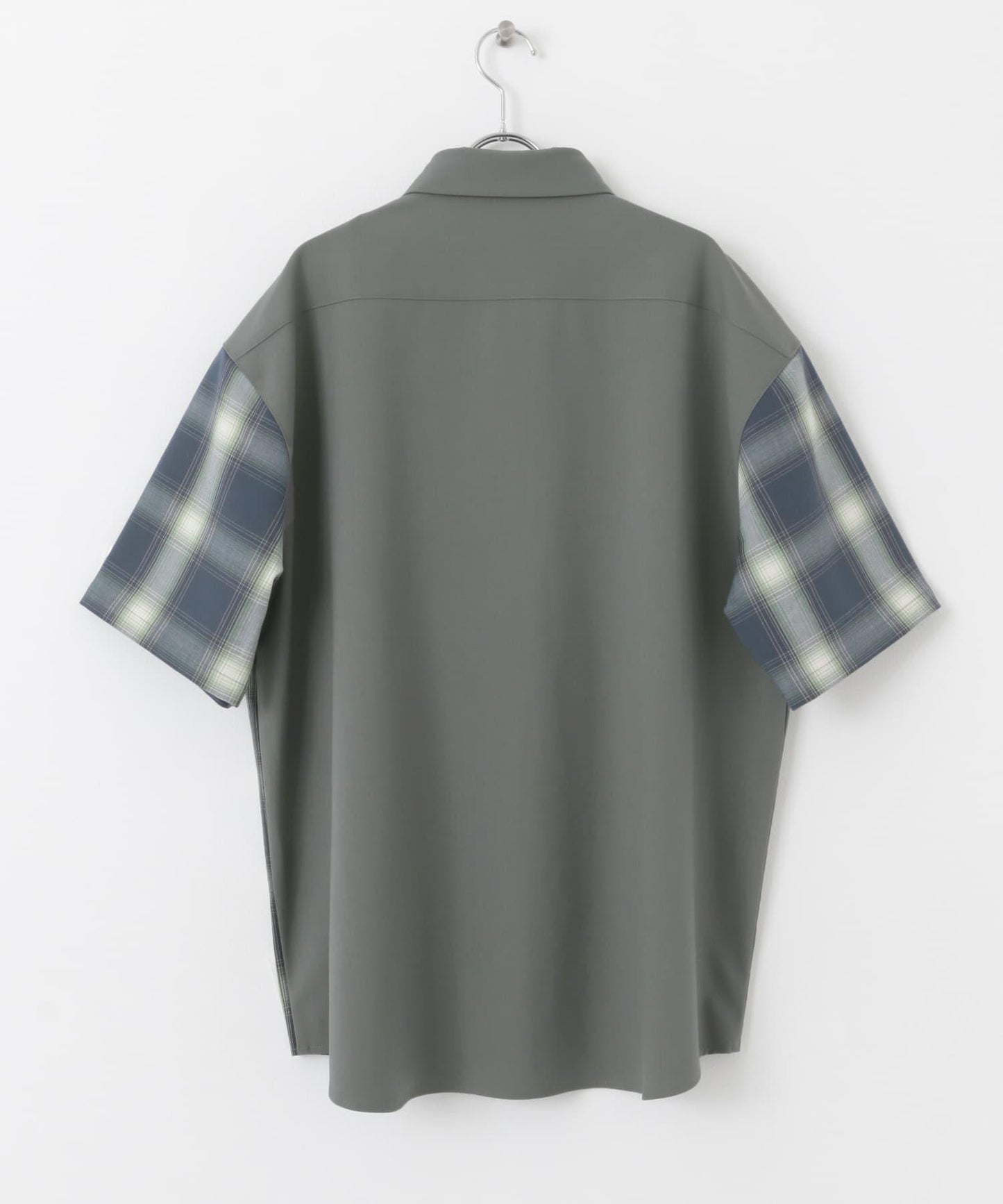 格紋寬鬆襯衫（五分袖）