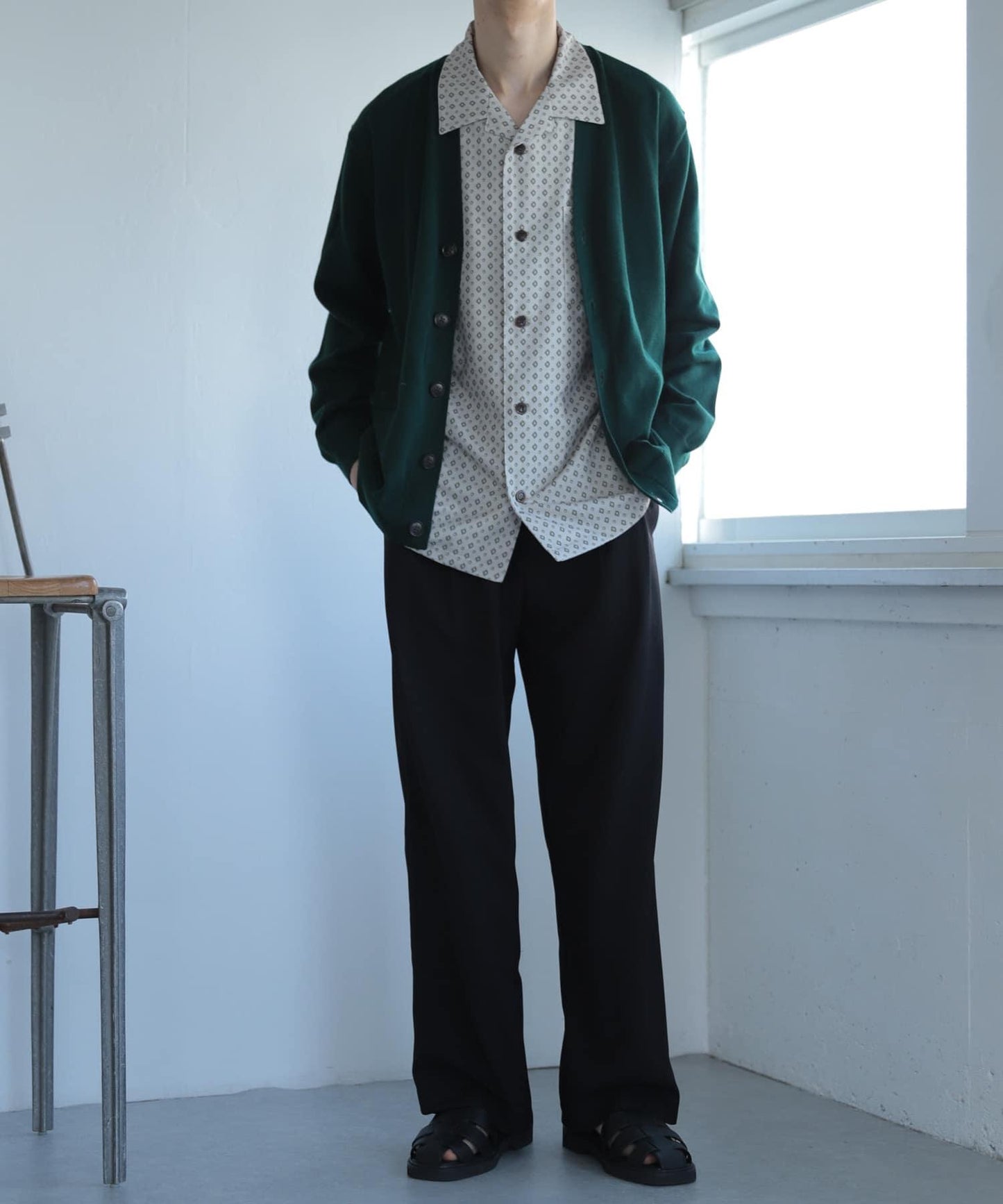 可搭配套裝 易打理雙褶寬鬆西裝褲