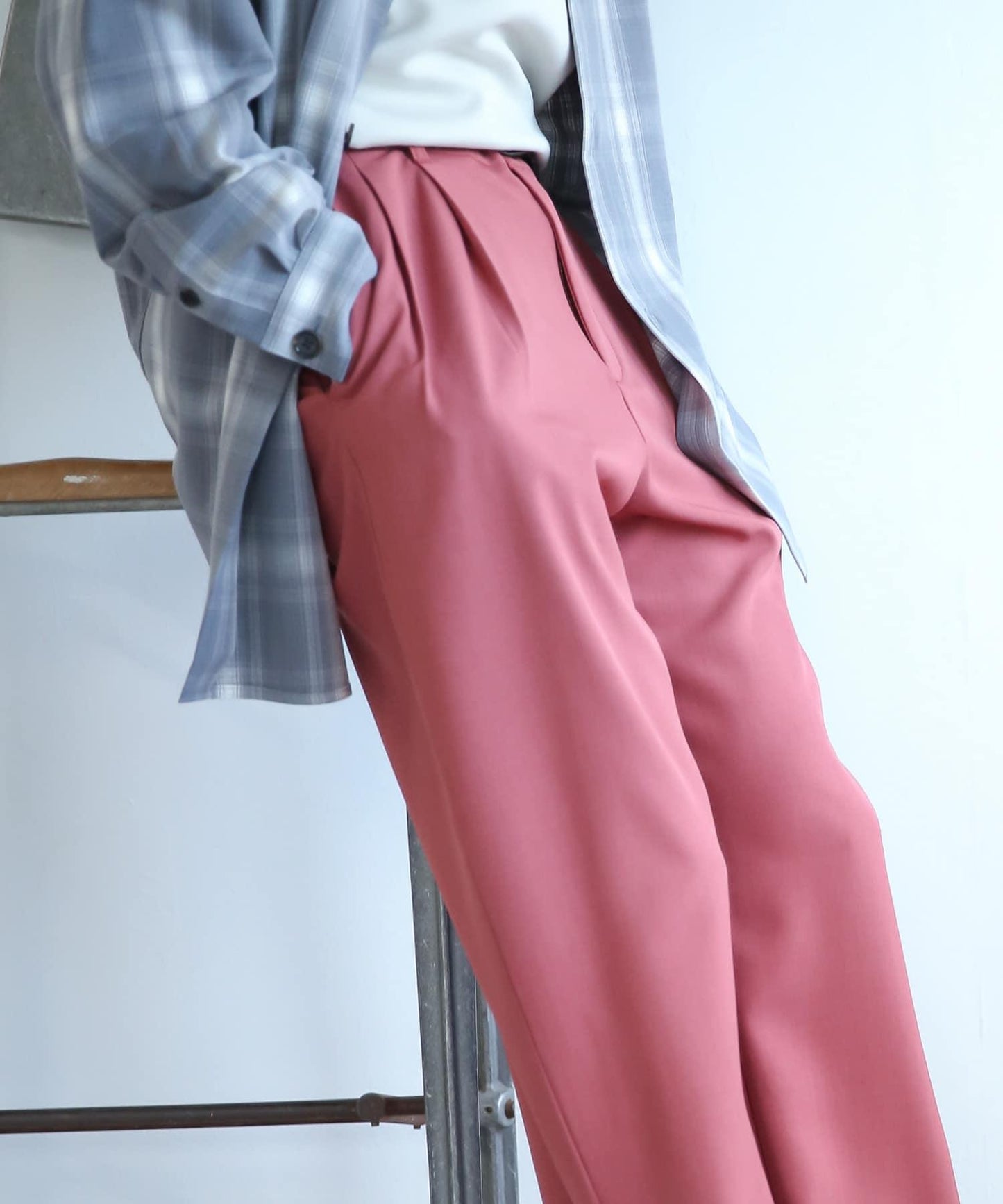 可搭配套裝 易打理雙褶寬鬆西裝褲