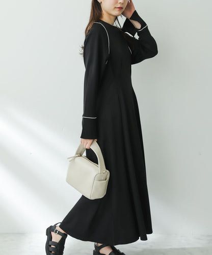 收腰褶皺連衣裙