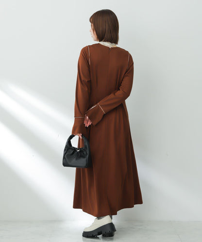 收腰褶皺連衣裙