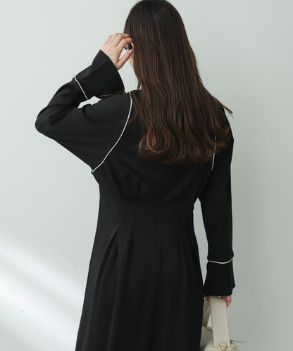 收腰褶皺連衣裙