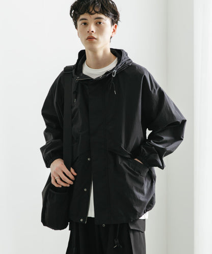 輕薄連帽外套