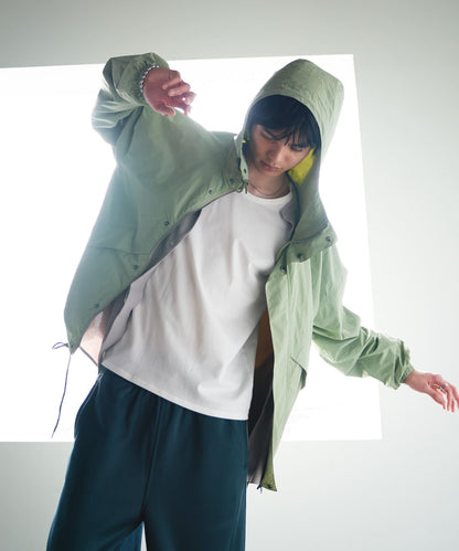 輕薄連帽外套