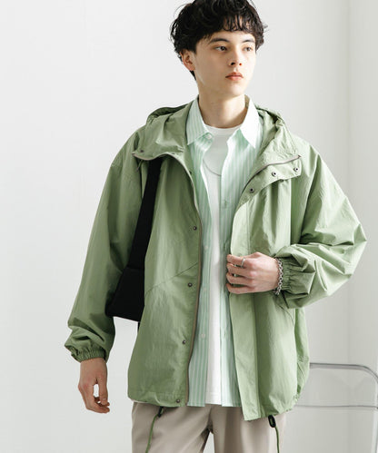 輕薄連帽外套