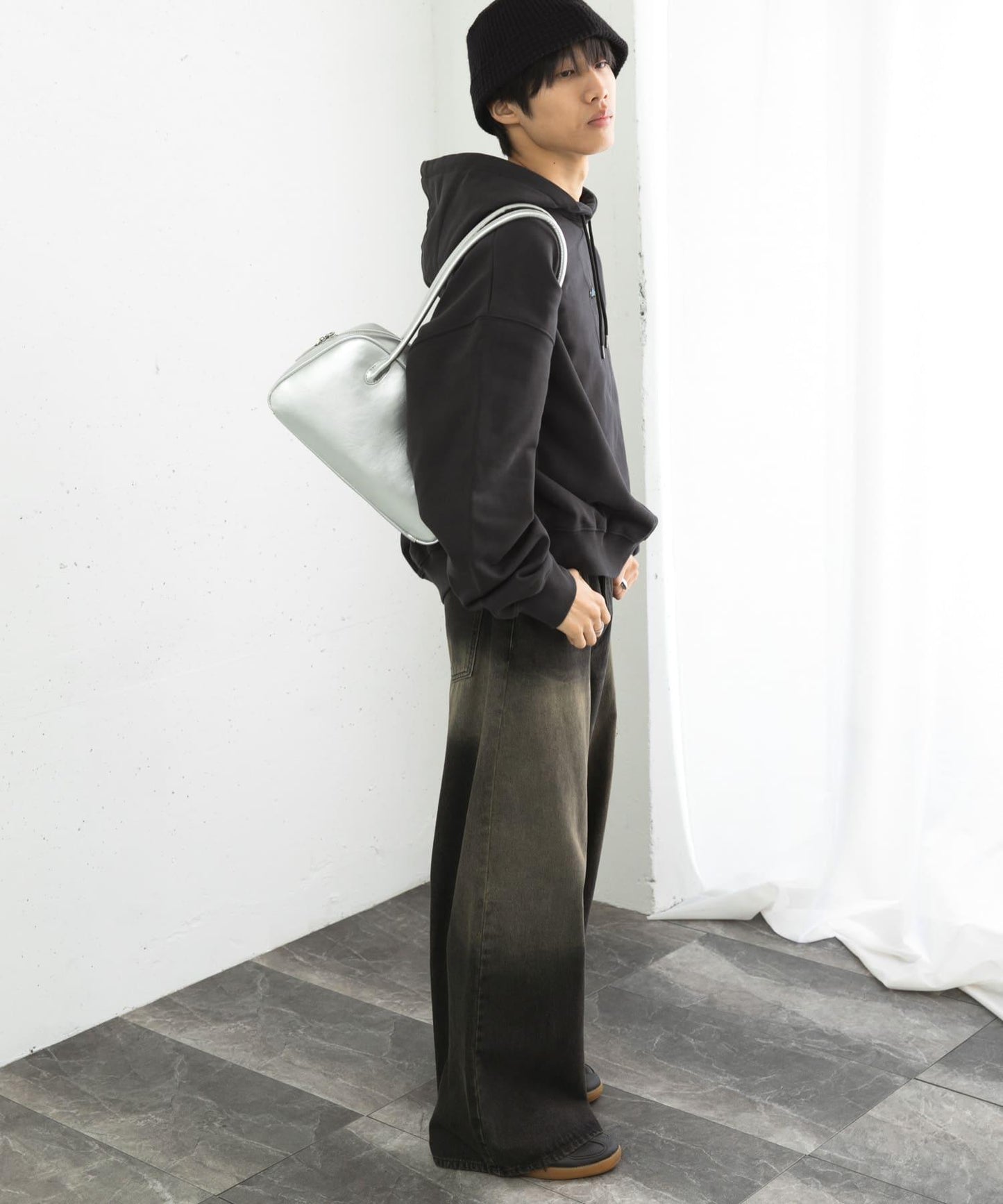 寶石色短款連帽衛衣