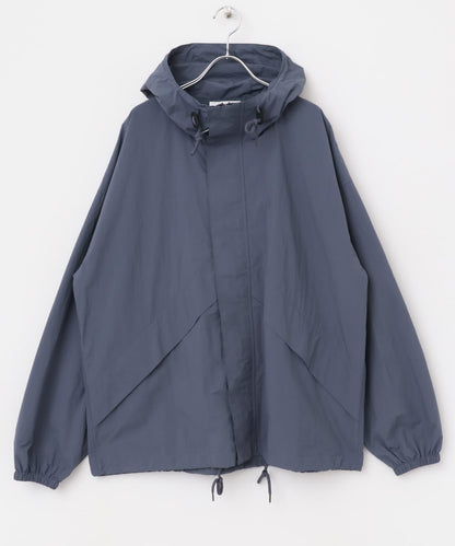 輕薄連帽外套