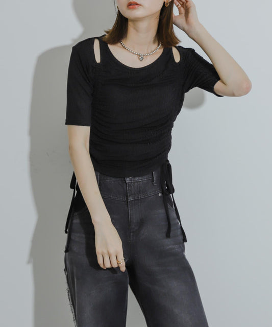 鏤空褶皺上衣（五分袖）