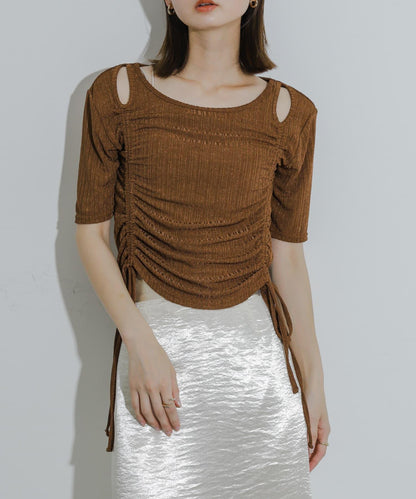 鏤空褶皺上衣（五分袖）