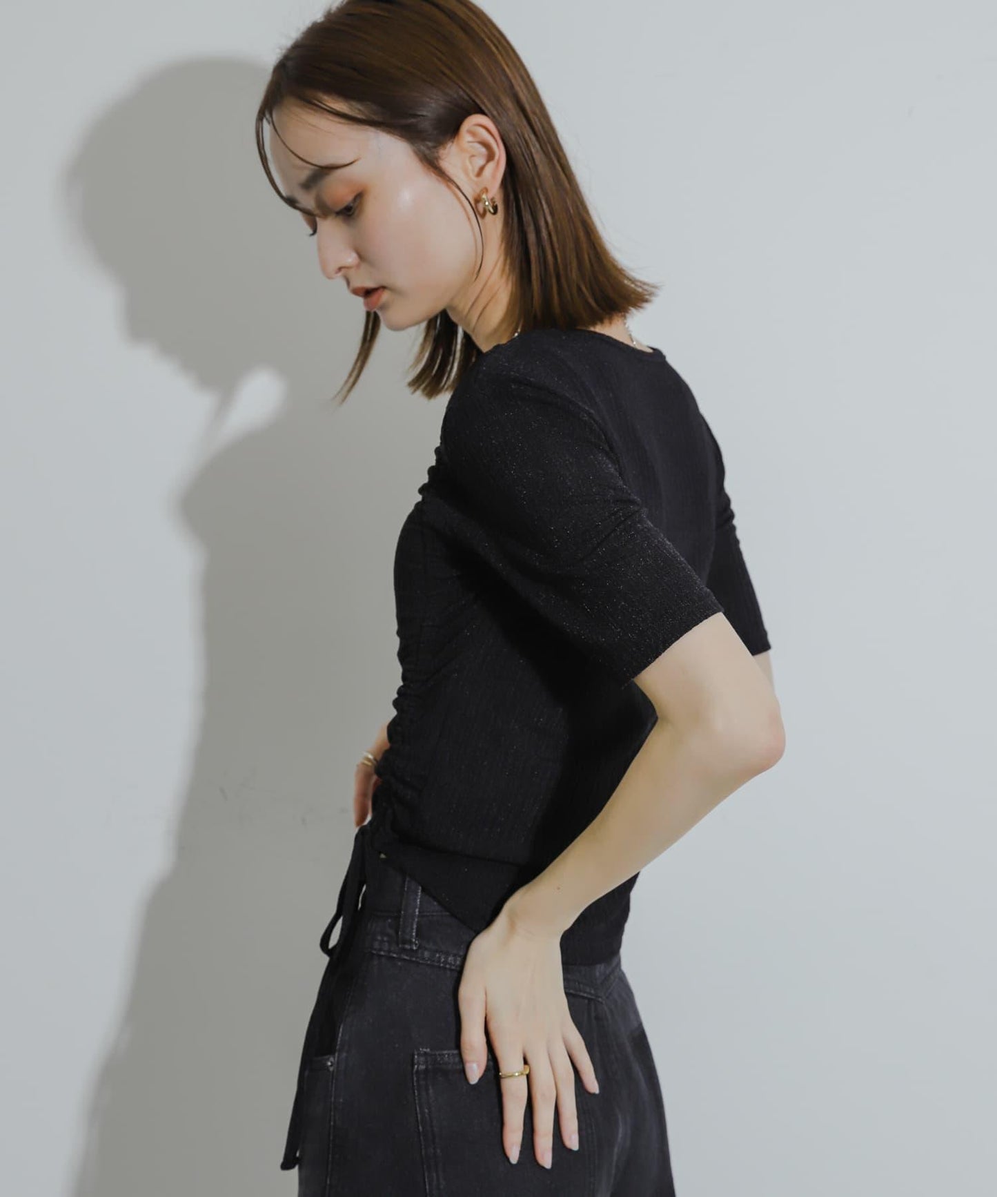 鏤空褶皺上衣（五分袖）