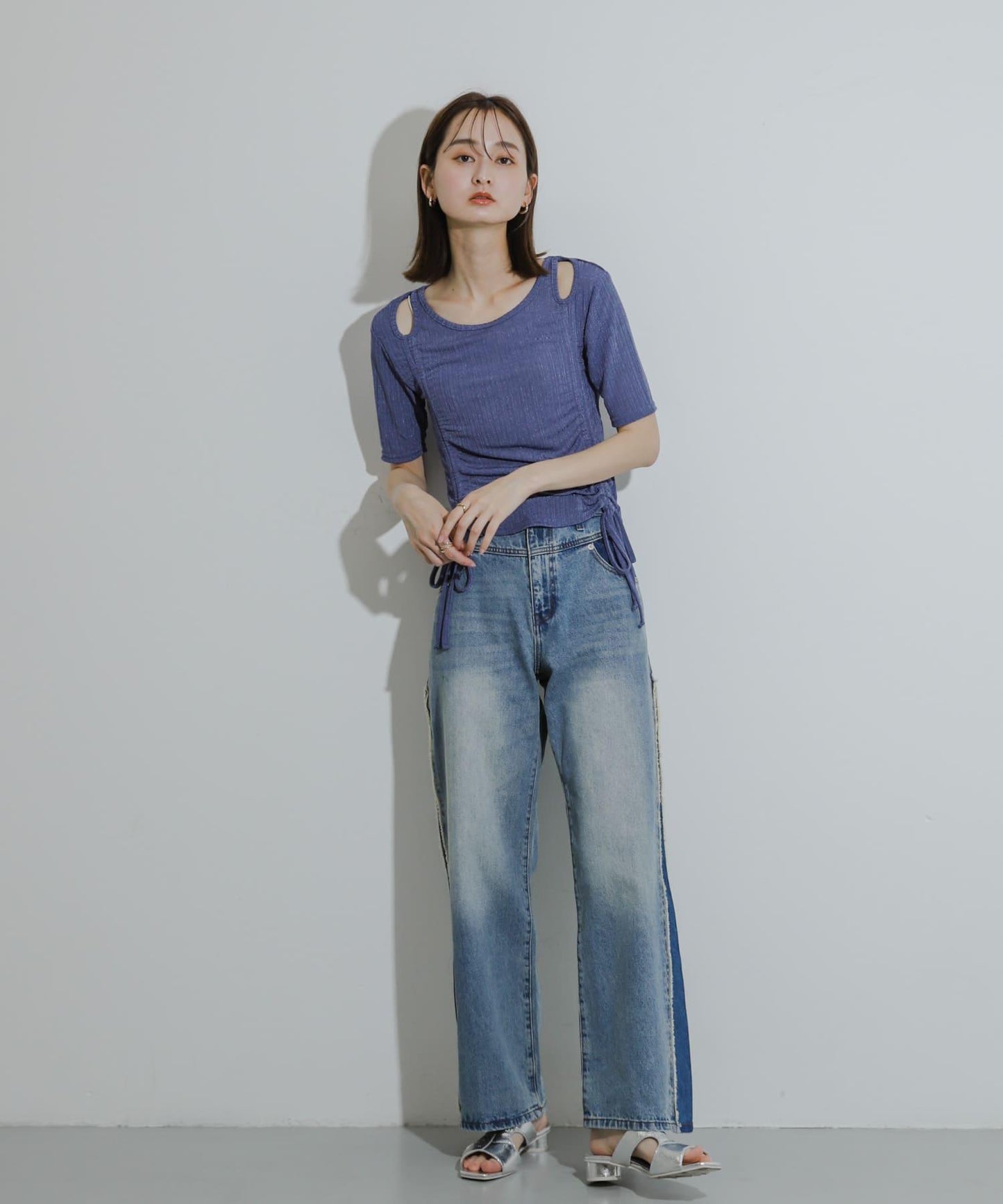 鏤空褶皺上衣（五分袖）