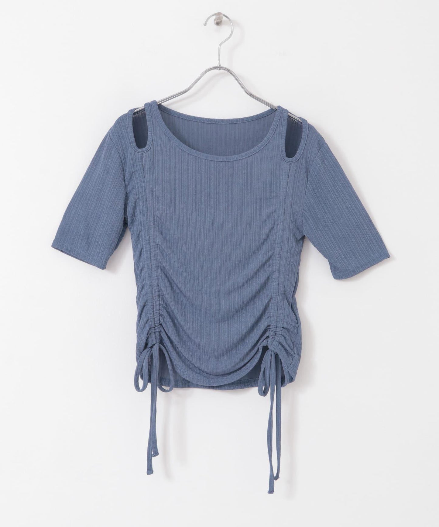 鏤空褶皺上衣（五分袖）