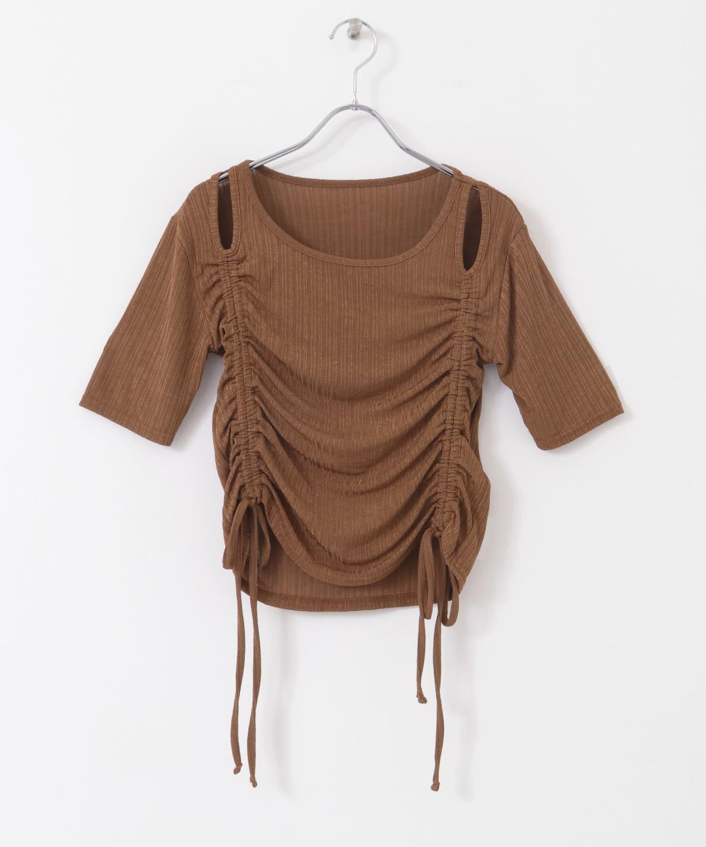 鏤空褶皺上衣（五分袖）