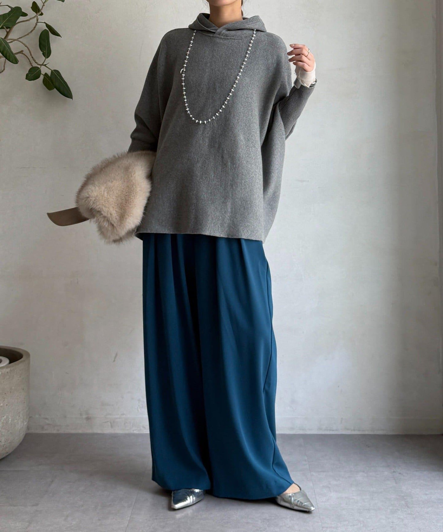 連帽斗篷針織衫