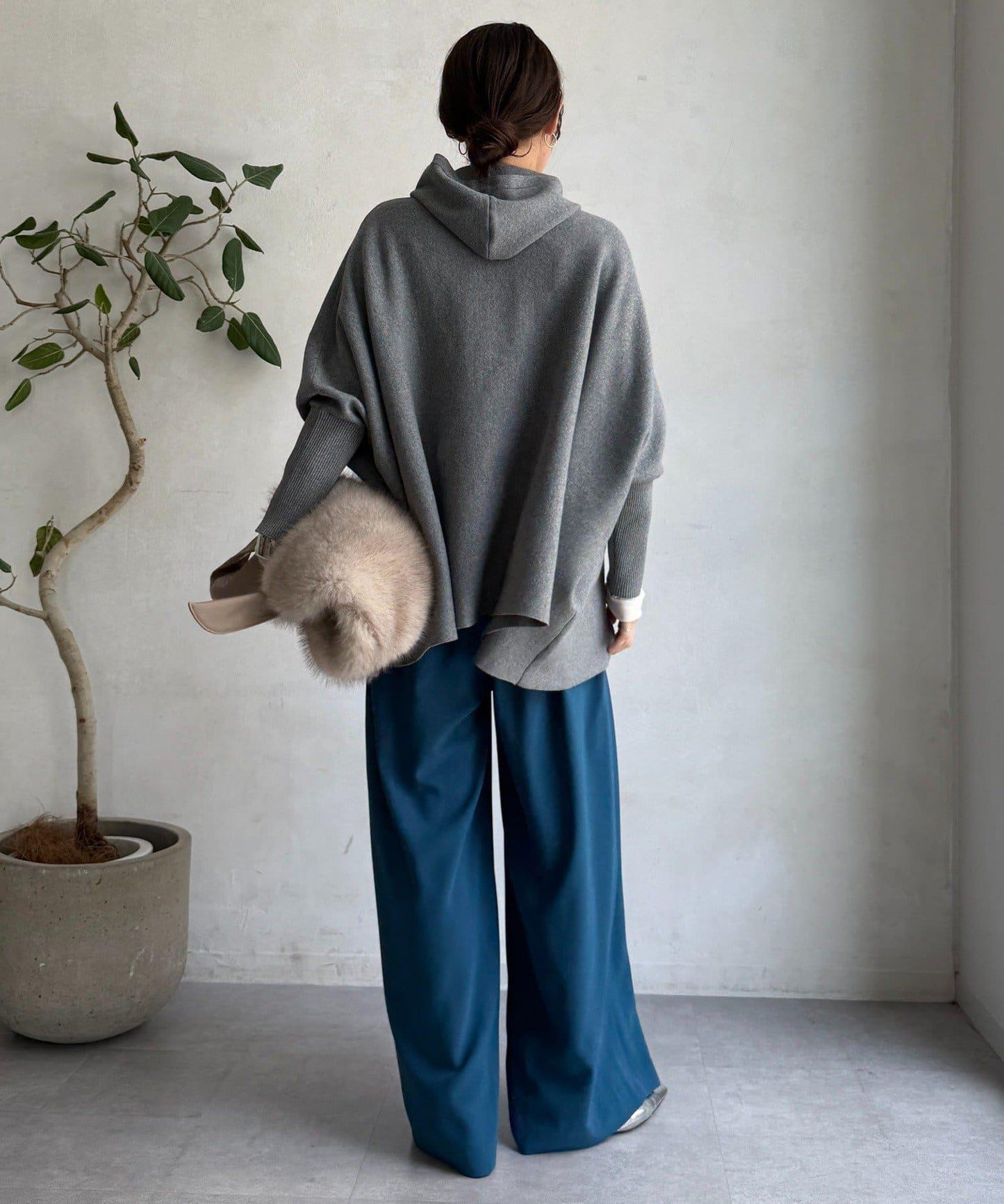 連帽斗篷針織衫