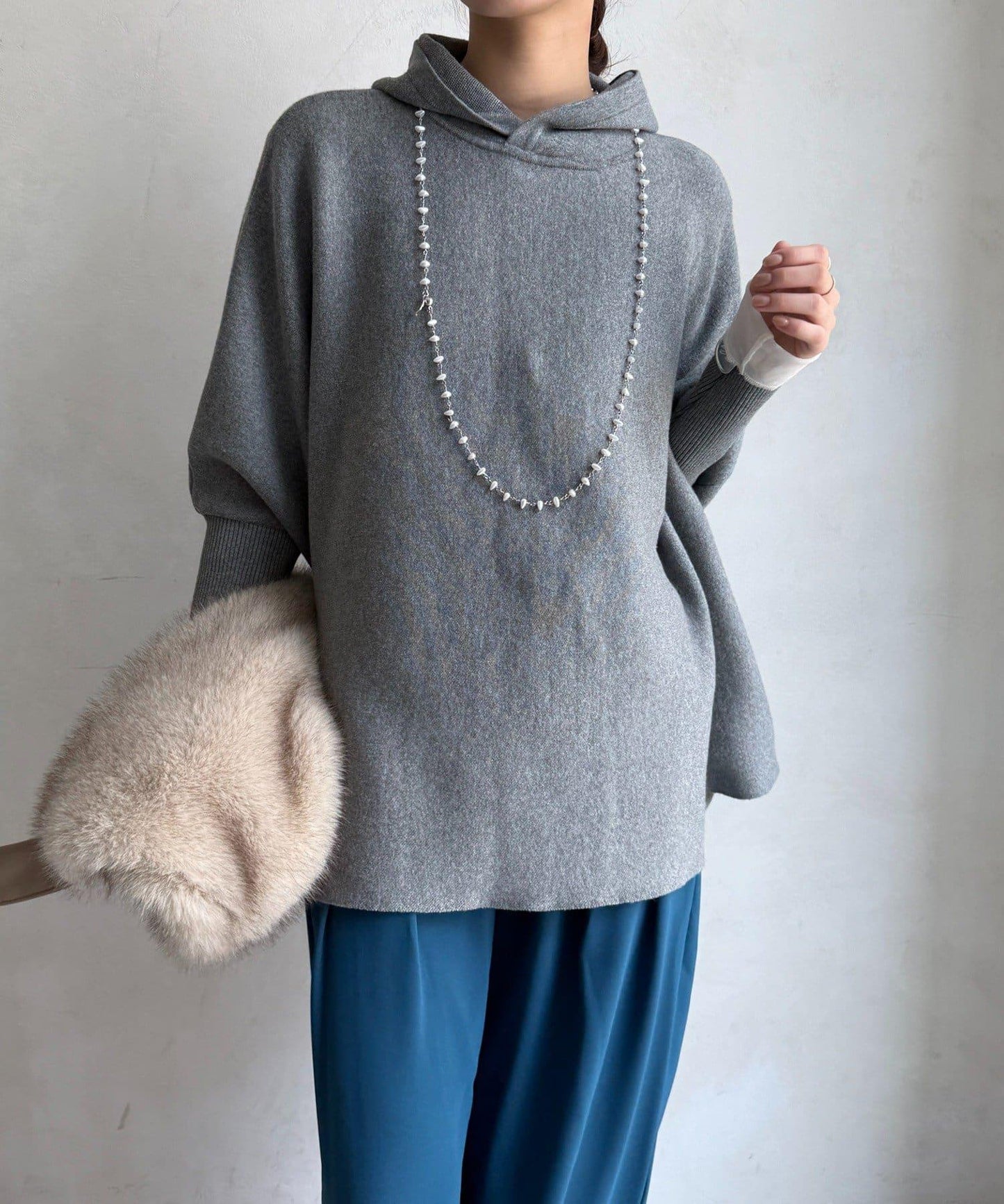 連帽斗篷針織衫