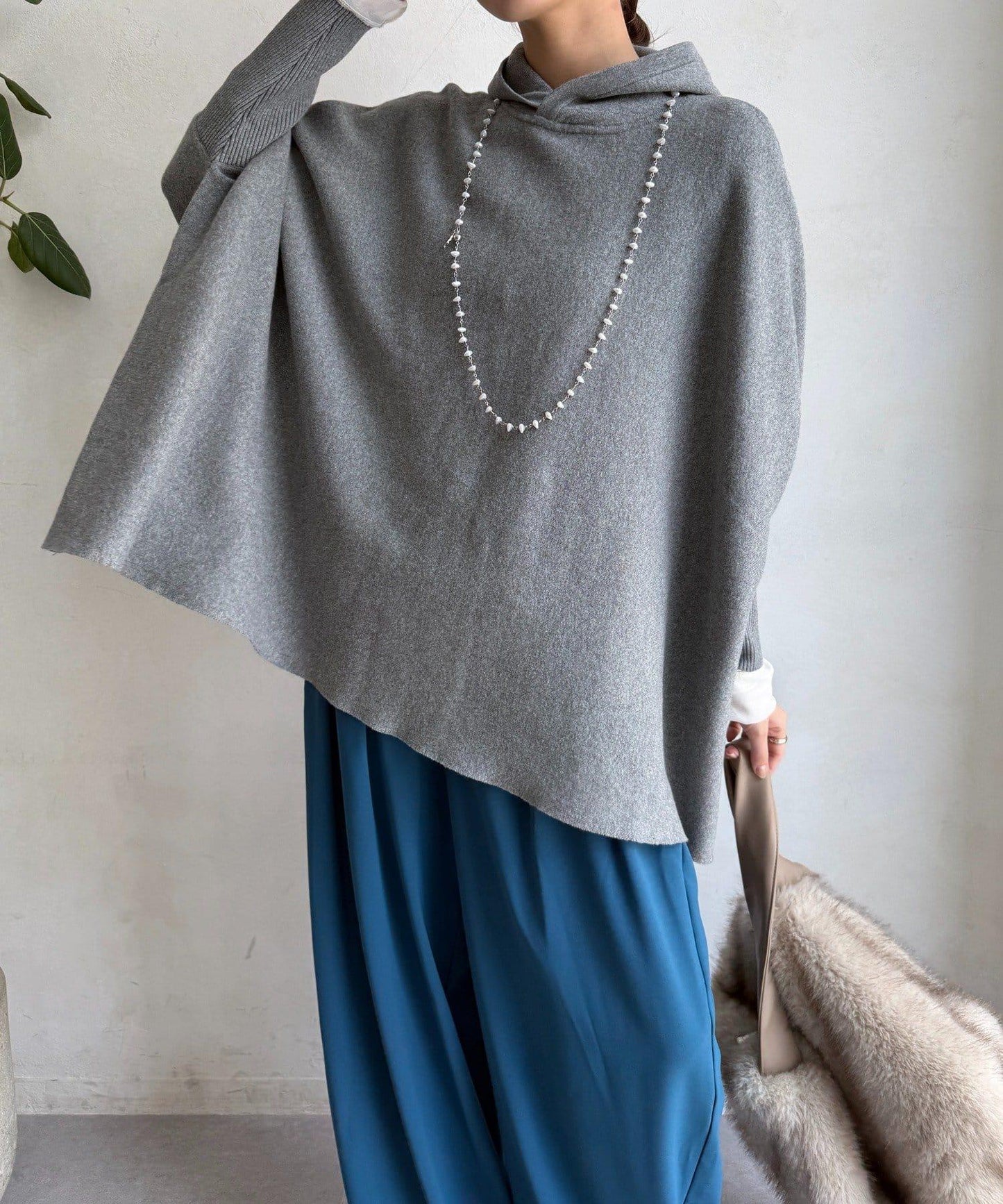 連帽斗篷針織衫