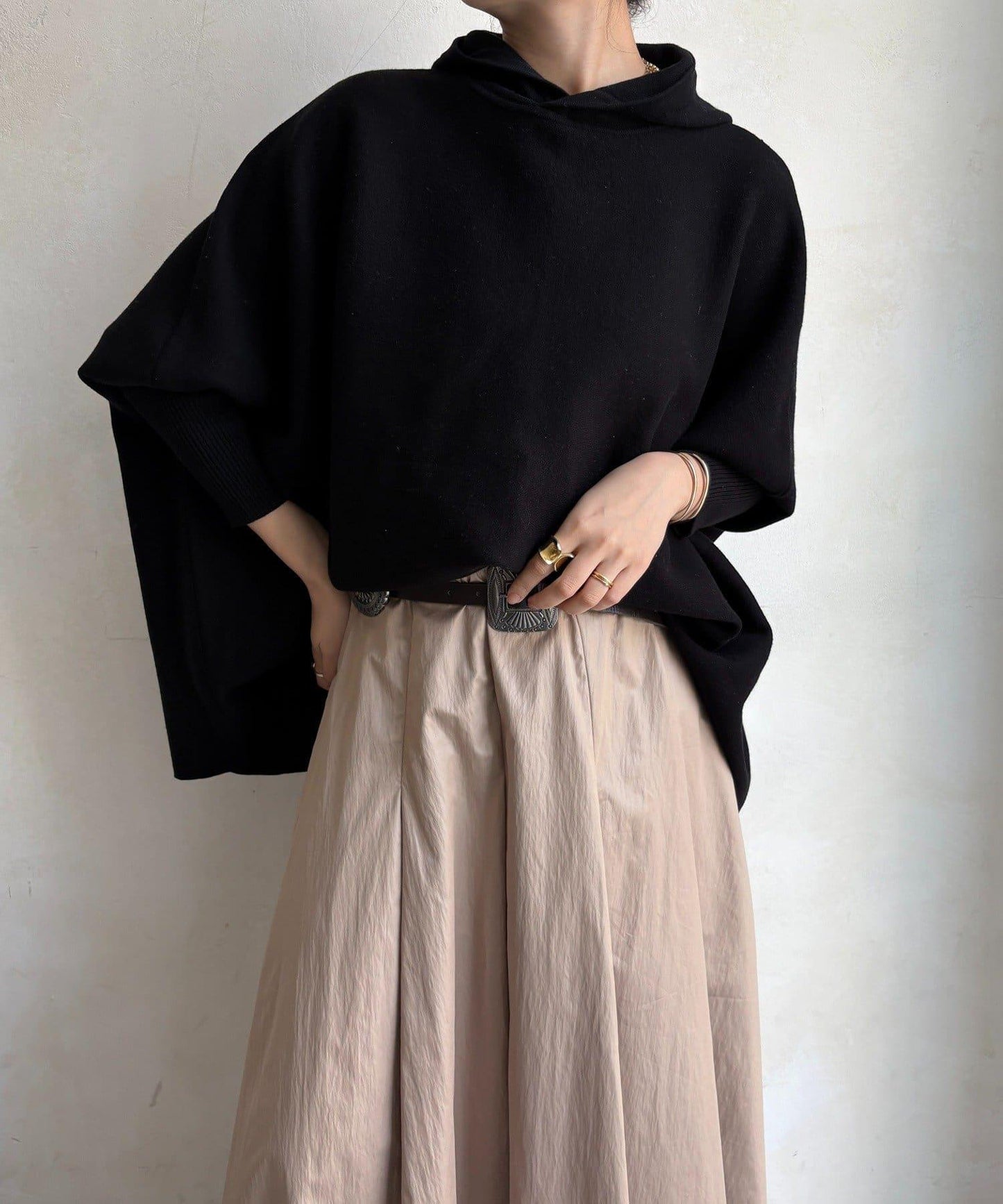 連帽斗篷針織衫