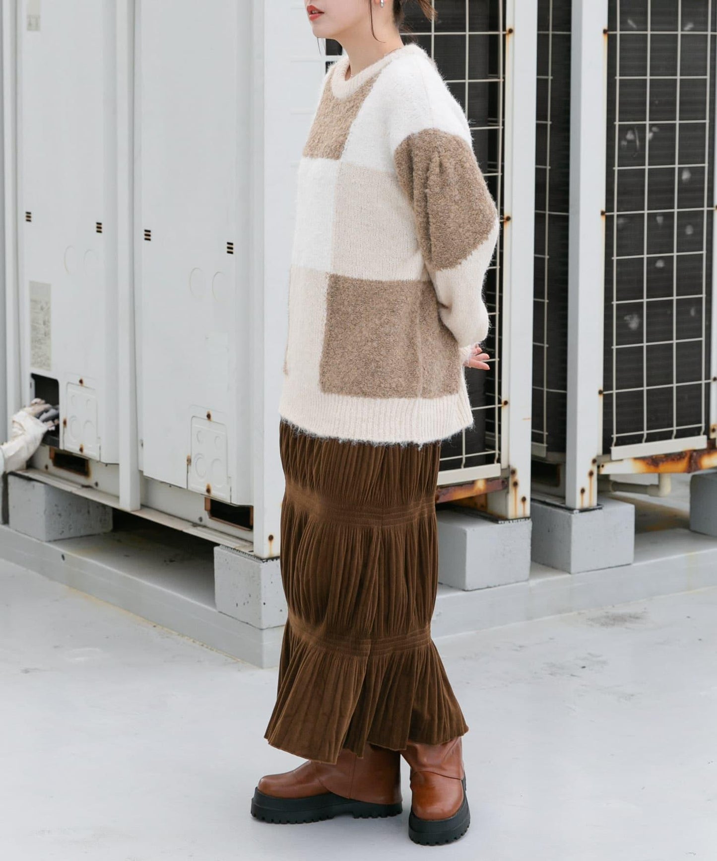 百褶吊帶連衣裙