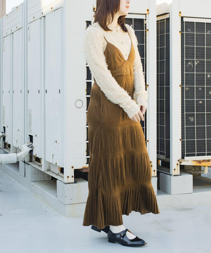 百褶吊帶連衣裙