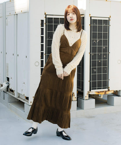 百褶吊帶連衣裙