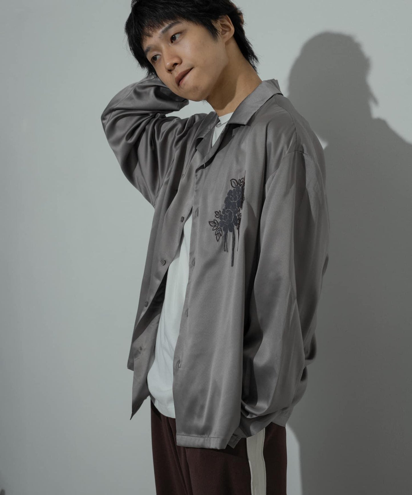 植物刺繡長袖襯衫