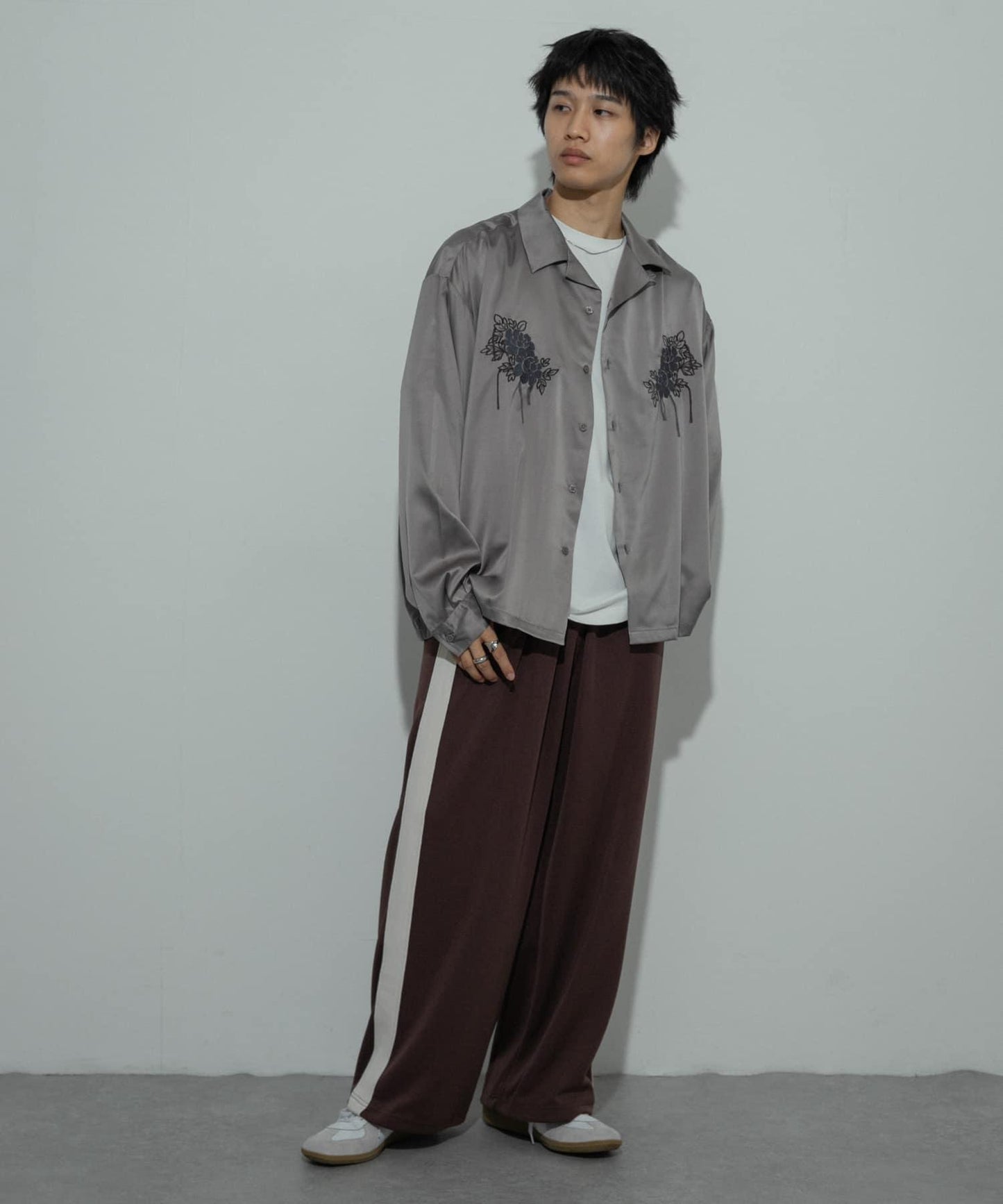 植物刺繡長袖襯衫