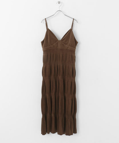 百褶吊帶連衣裙