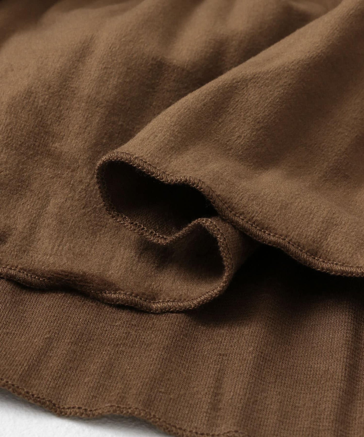 百褶吊帶連衣裙