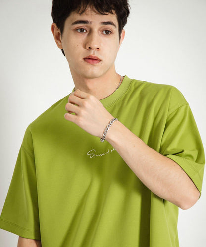 刺繡打孔短袖T恤