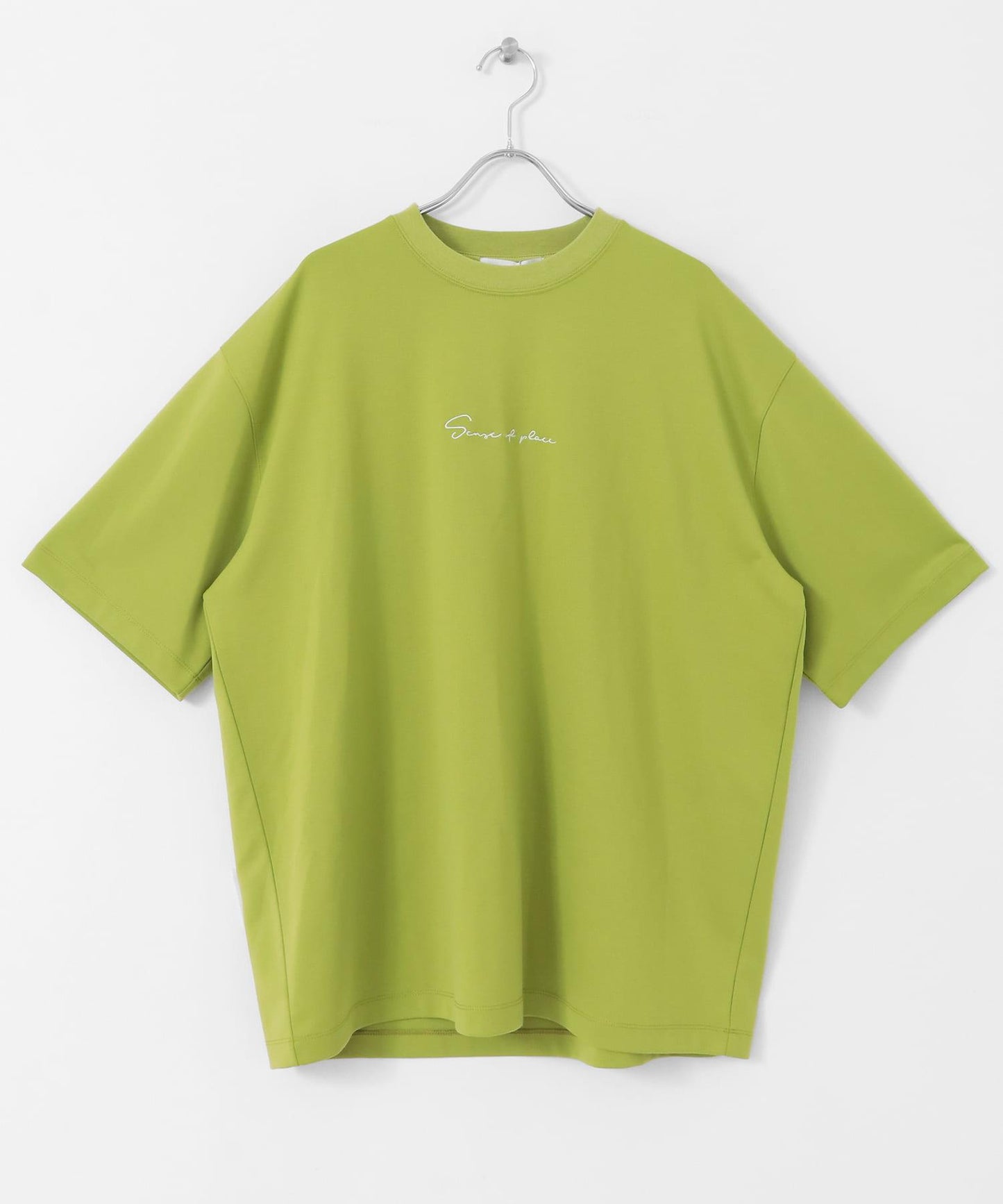 刺繡打孔短袖T恤