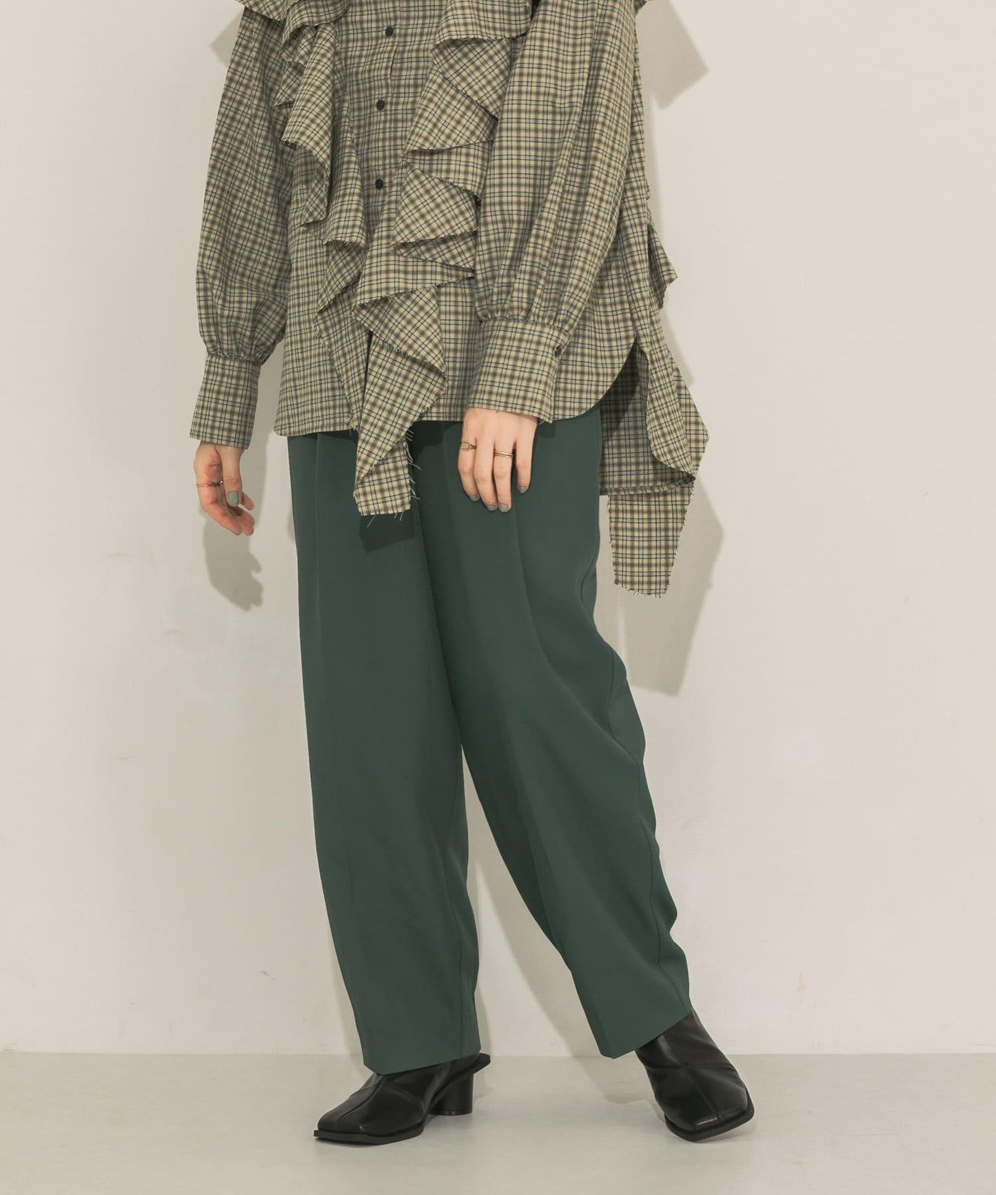 中線寬鬆西裝褲