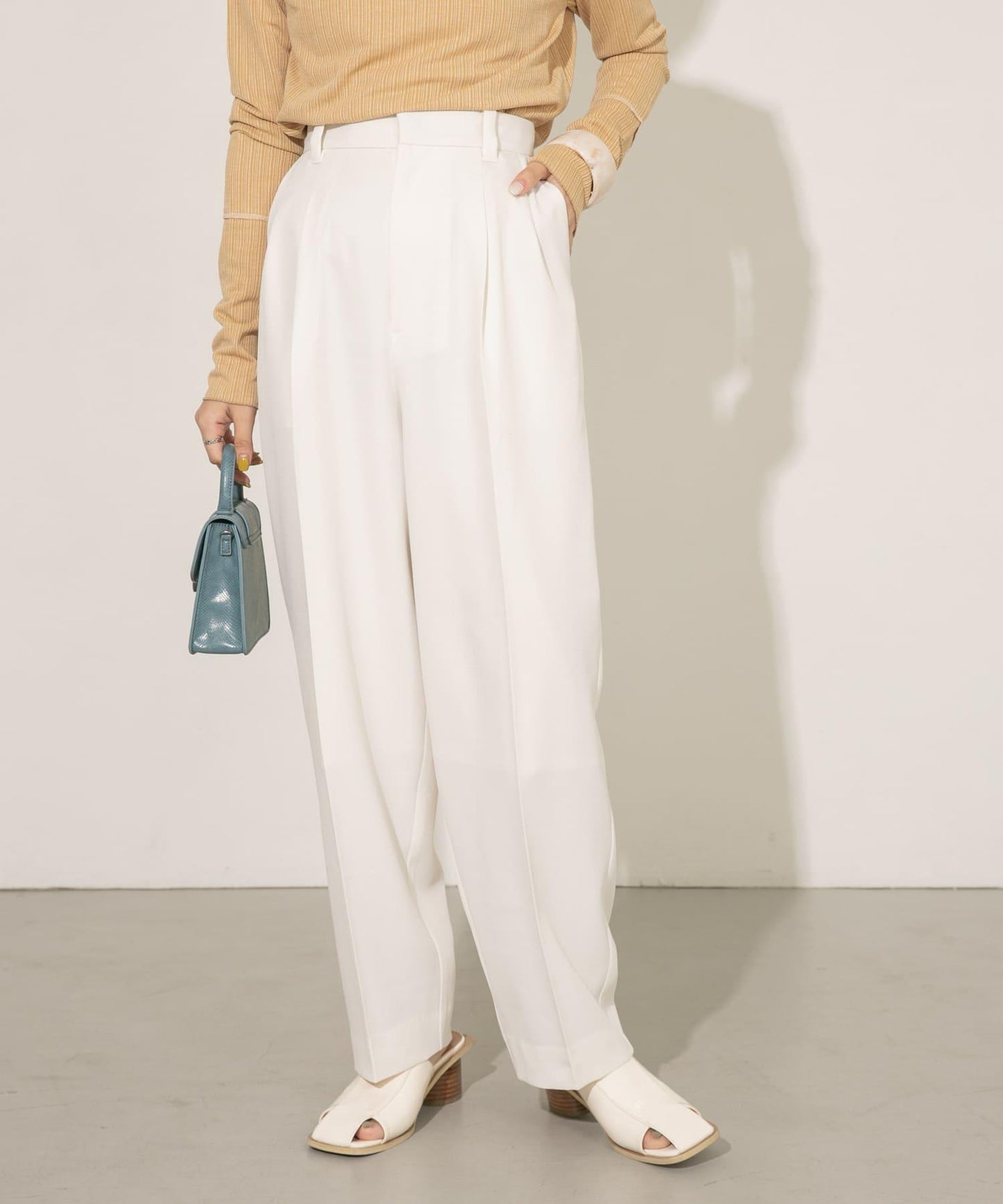 中線寬鬆西裝褲