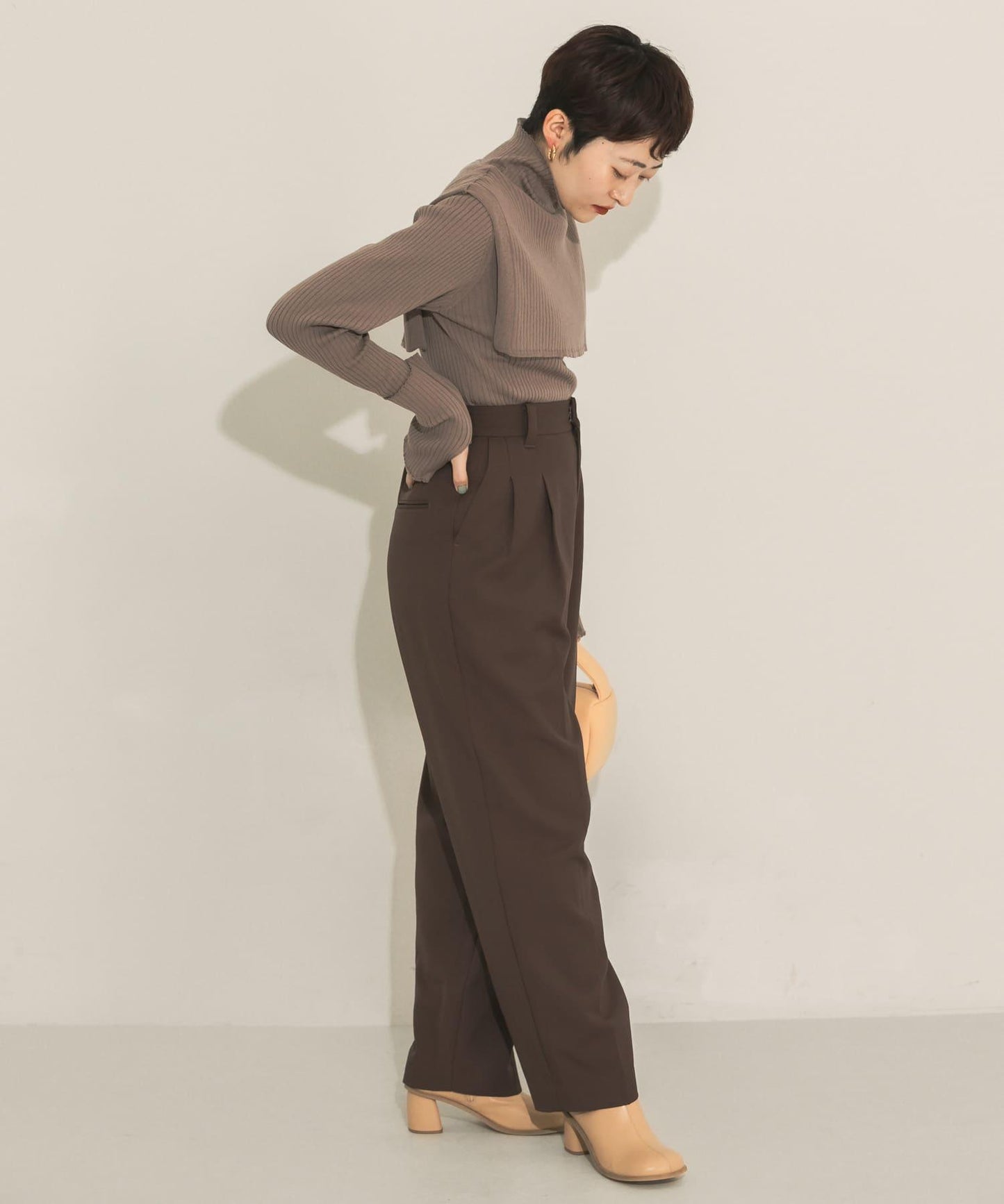 中線寬鬆西裝褲