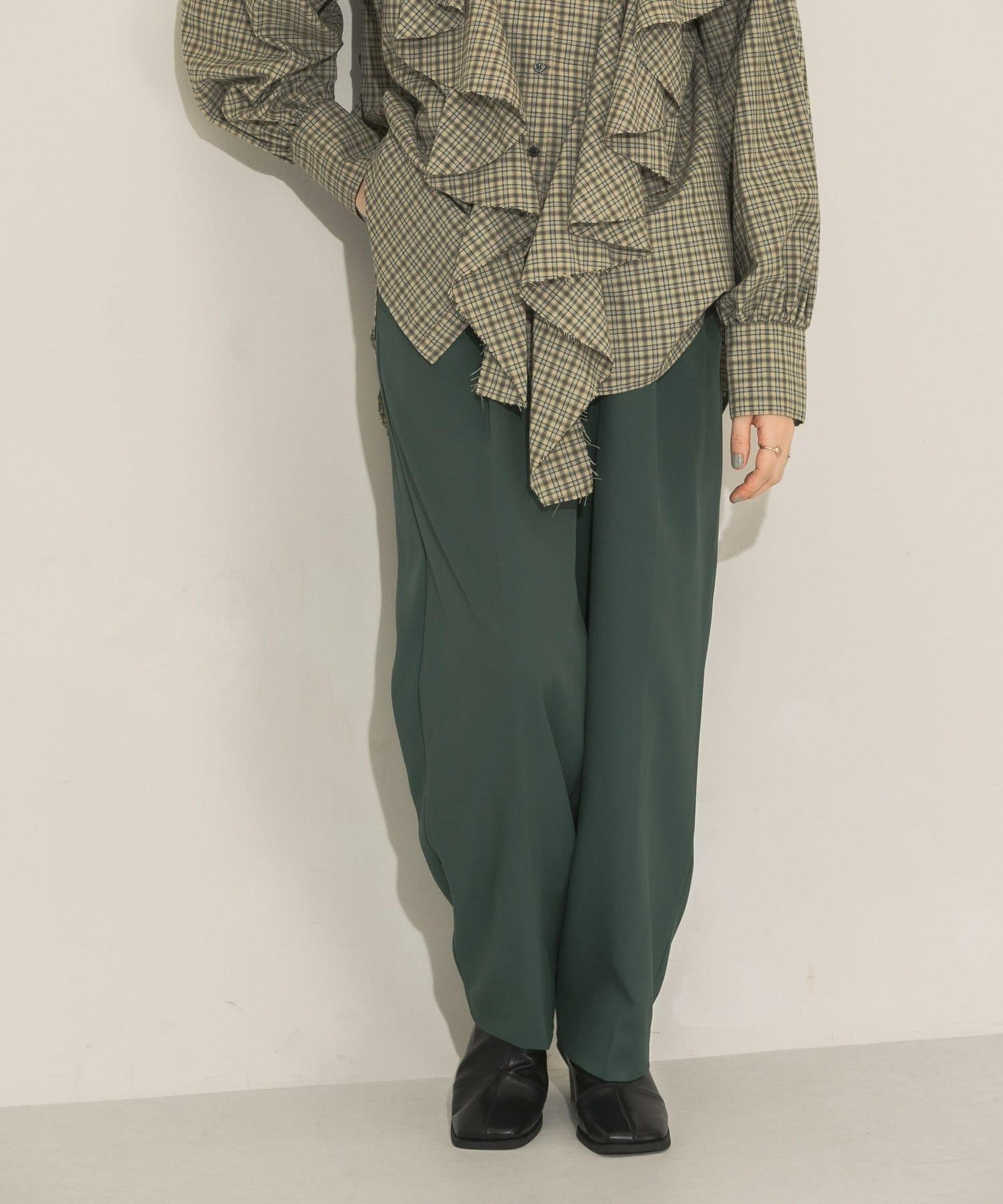 中線寬鬆西裝褲