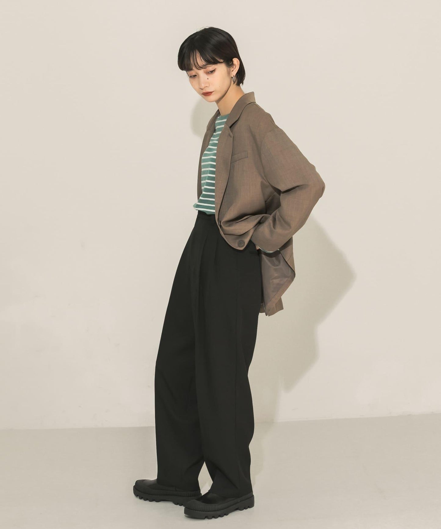 中線寬鬆西裝褲