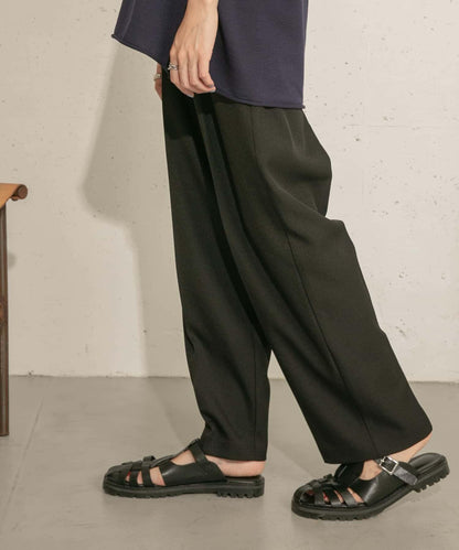 中線寬鬆西裝褲